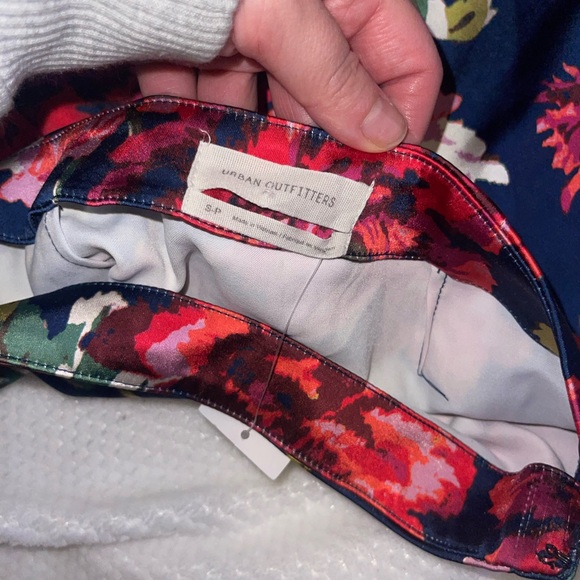 Urban outfitters small mini skirt new with tags! - Picture 3 of 3